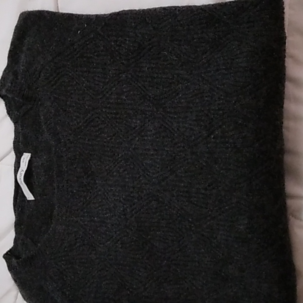 Subtle luxury sweater - Picture 2 of 2